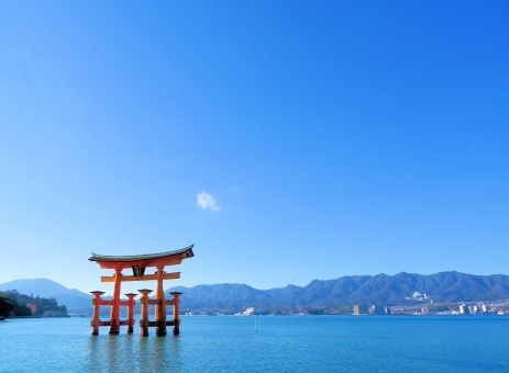 宮島 厳島神社の大鳥居修理２０１９年６月１７日から２０２０年６月３０日 予定 まで１年間宮島の鳥居を見ることができません 広島名物あなご竹輪 あなご蒲鉾 がんすといえば出野水産練りものコンシェルジュいずえりのブログ