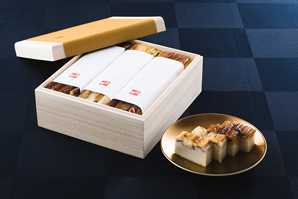 あなご蒲鉾詰合せ(桐箱) あなご蒲鉾2本・白焼きあなご蒲鉾1本